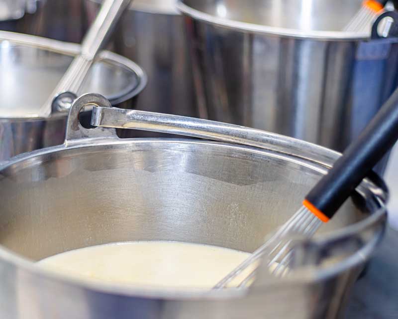 Startseite 2 Eimer mit Eismischung