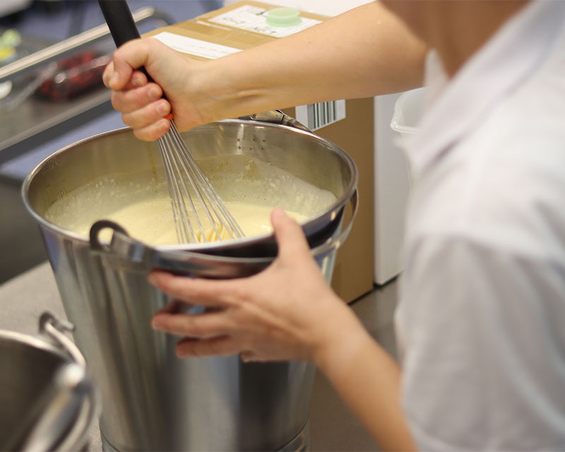 Qualität & Nachhaltigkeit 1 Eisvariation wird angerührt